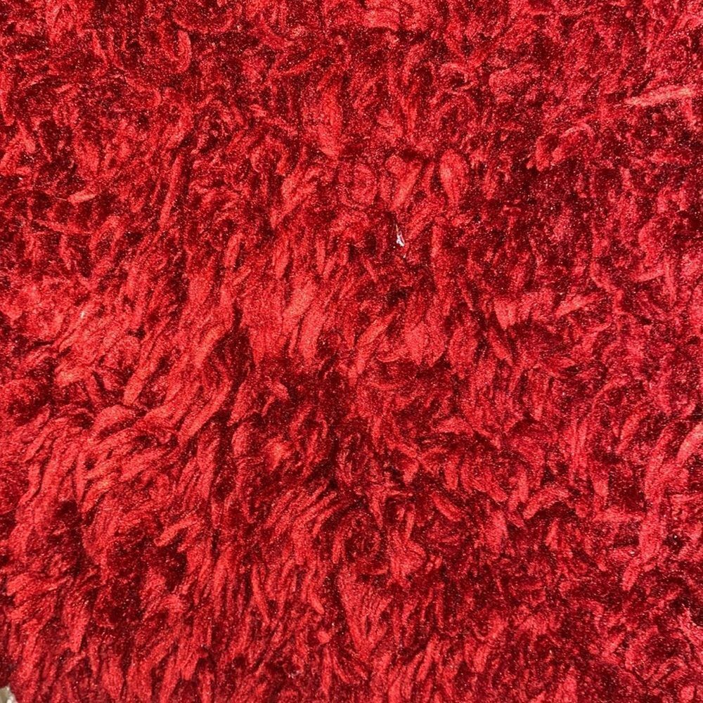Red Tufted Bath Mat! - Picture 4 of 5